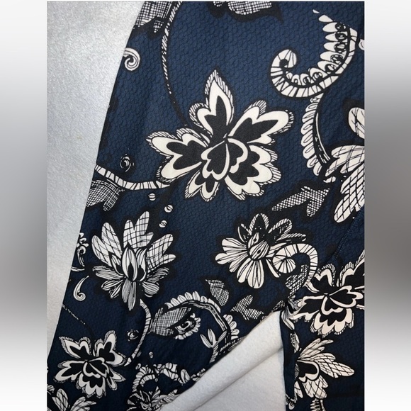NWOT LuLaRoe Leggings Navy Blue White Paisley Floral Damask OS One Size (2-10) - Picture 2 of 6